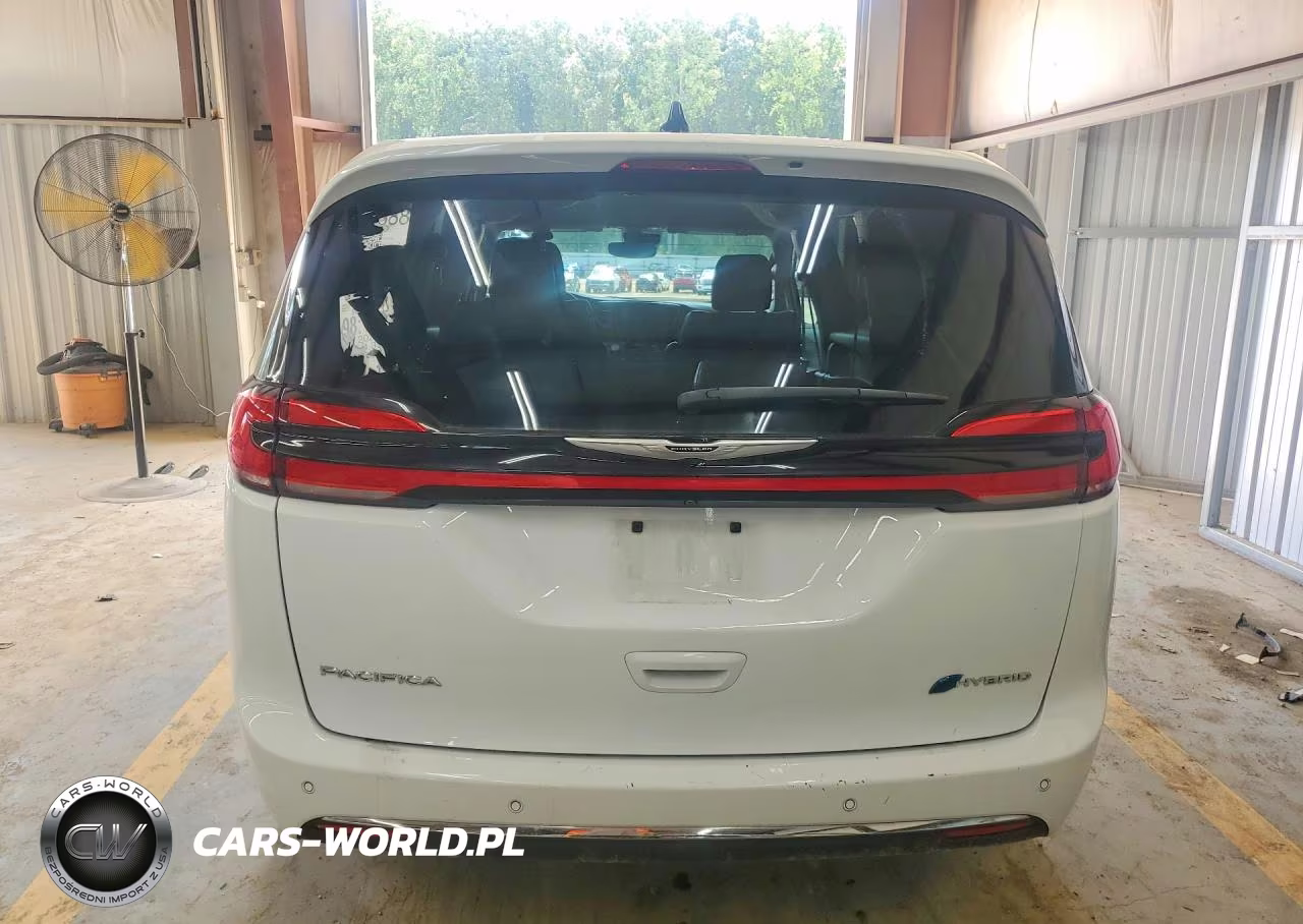 2024 Chrysler Pacifica Hybrid Select VIN:2C4RC1S72RR123803 - 6