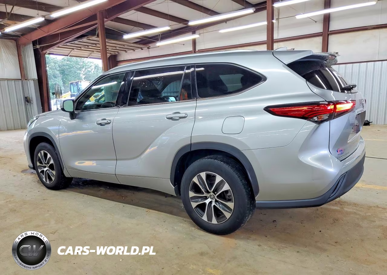 2021 Toyota Highlander Xle VIN:5TDGZRAH9MS038732 - 2