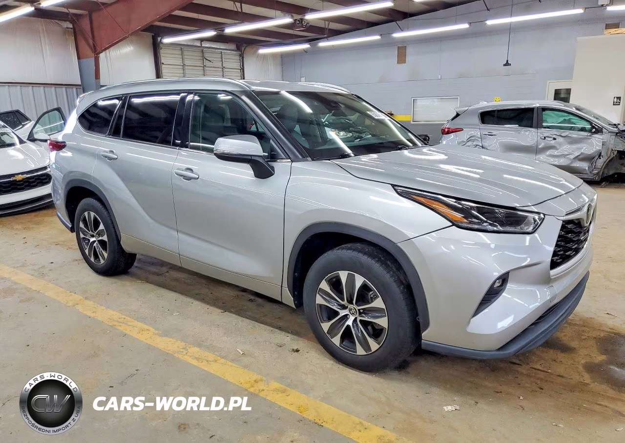 2021 Toyota Highlander Xle VIN:5TDGZRAH9MS038732 - 4