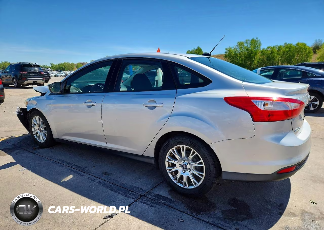 2012 Ford Focus Se VIN:1FAHP3F21CL424675 - 2