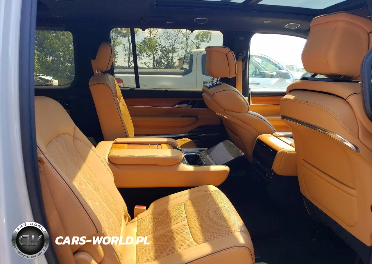 2022 Jeep Grand Wagoneer Series Iii VIN:1C4SJVGJ3NS141643 - 11