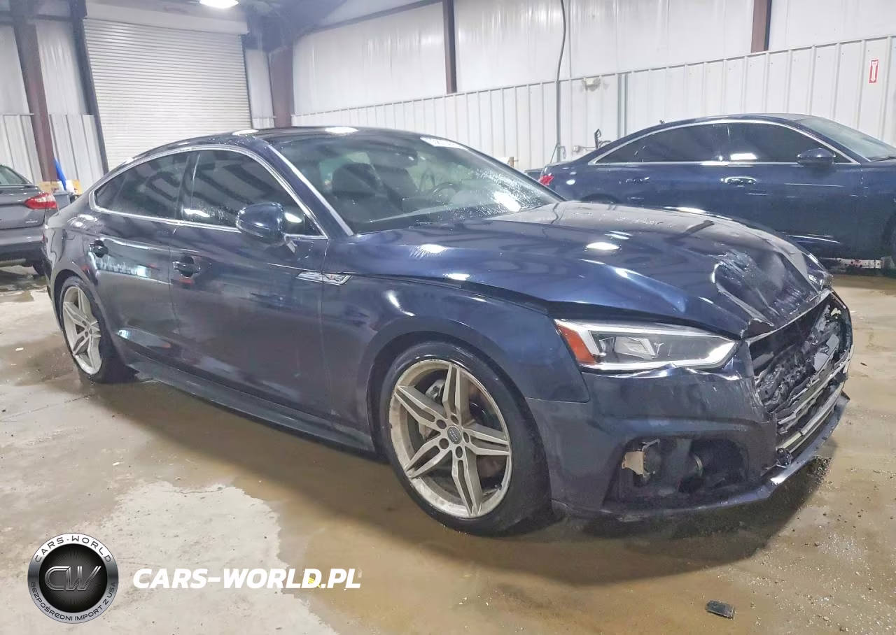 2018 Audi A5 Prestige S-Line VIN:WAUFNCF56JA002571 - 4