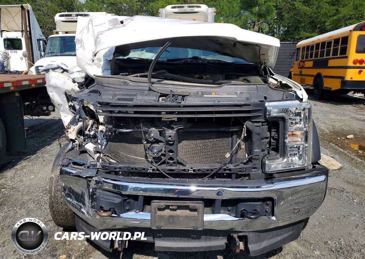 2019 Ford F550 Super Duty VIN:1FDUF5HT8KDA20662 - 5