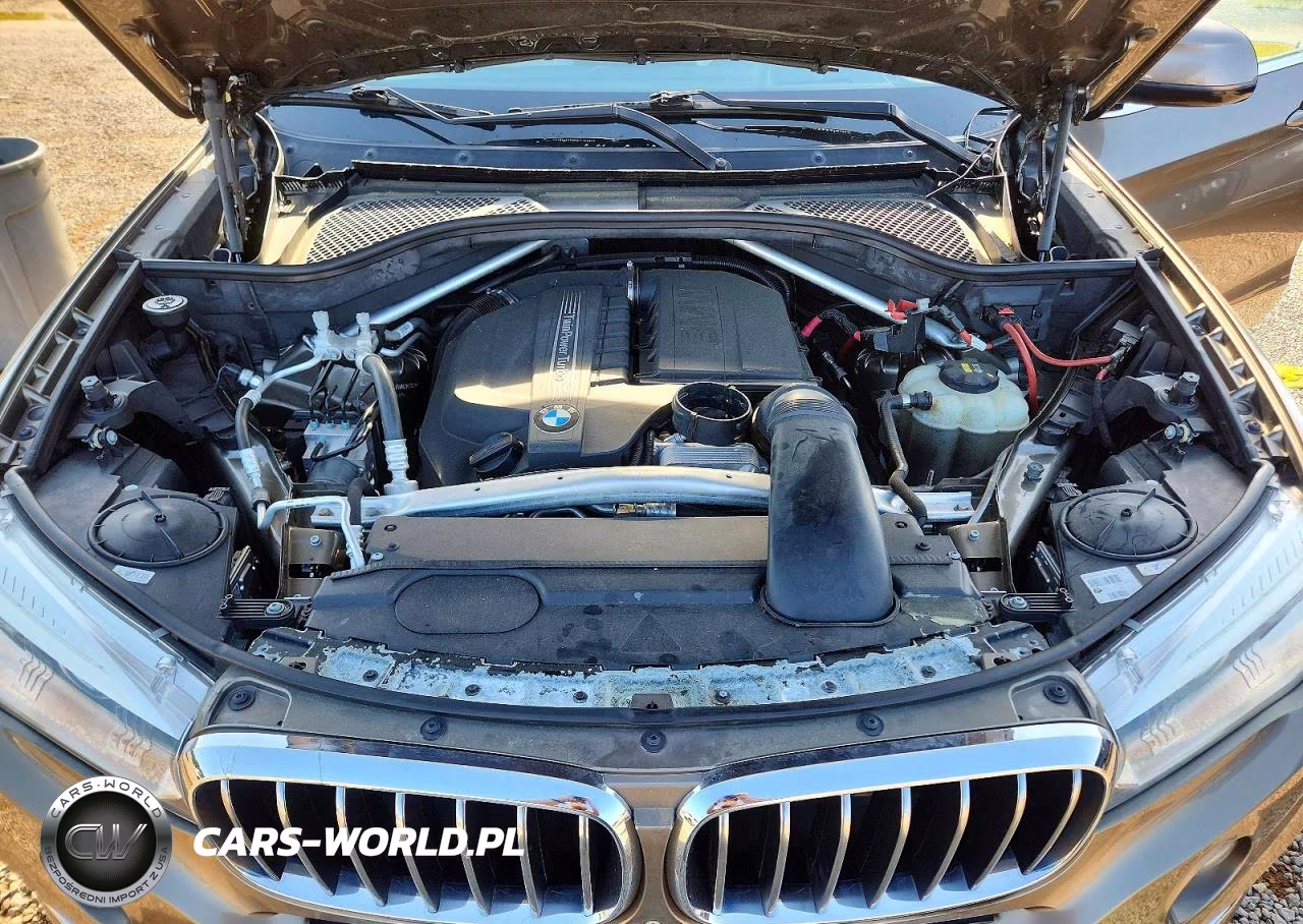 2017 BMW X5 xDrive35I VIN:5UXKR0C5XH0V49639 - 11