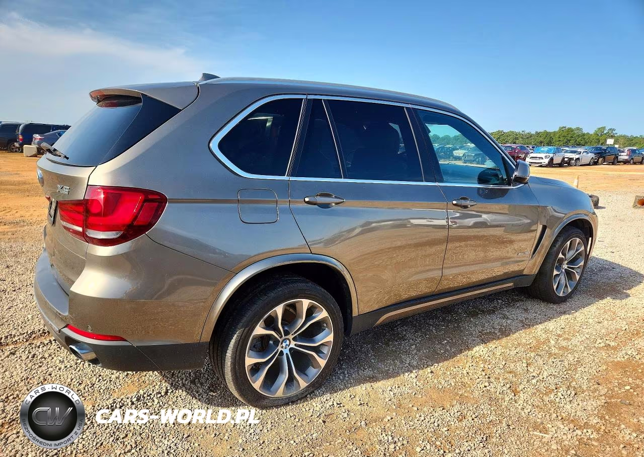 2017 BMW X5 xDrive35I VIN:5UXKR0C5XH0V49639 - 3