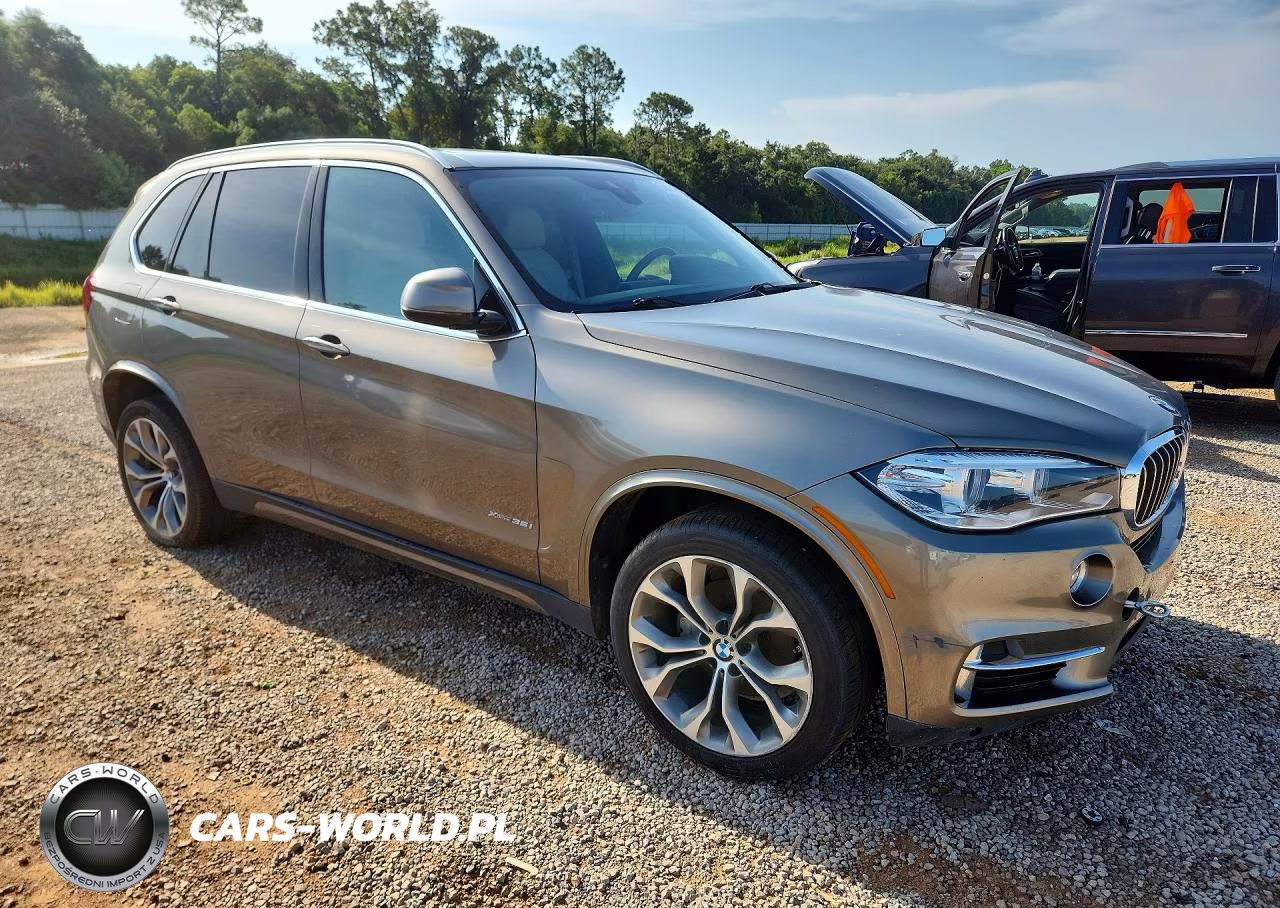 2017 BMW X5 xDrive35I VIN:5UXKR0C5XH0V49639 - 4