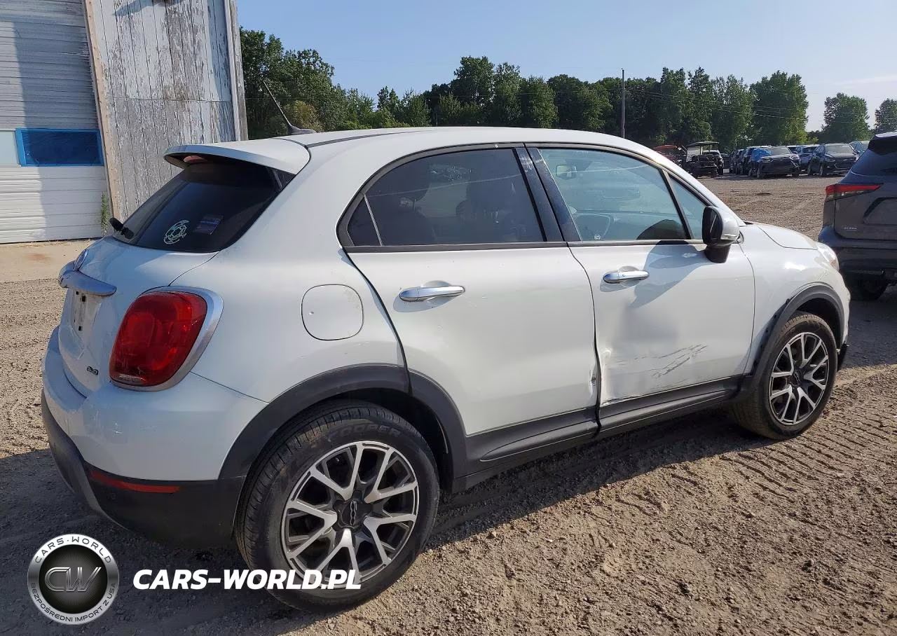 2016 Fiat 500X Trekking Plus VIN:ZFBCFYET0GP343621 - 3
