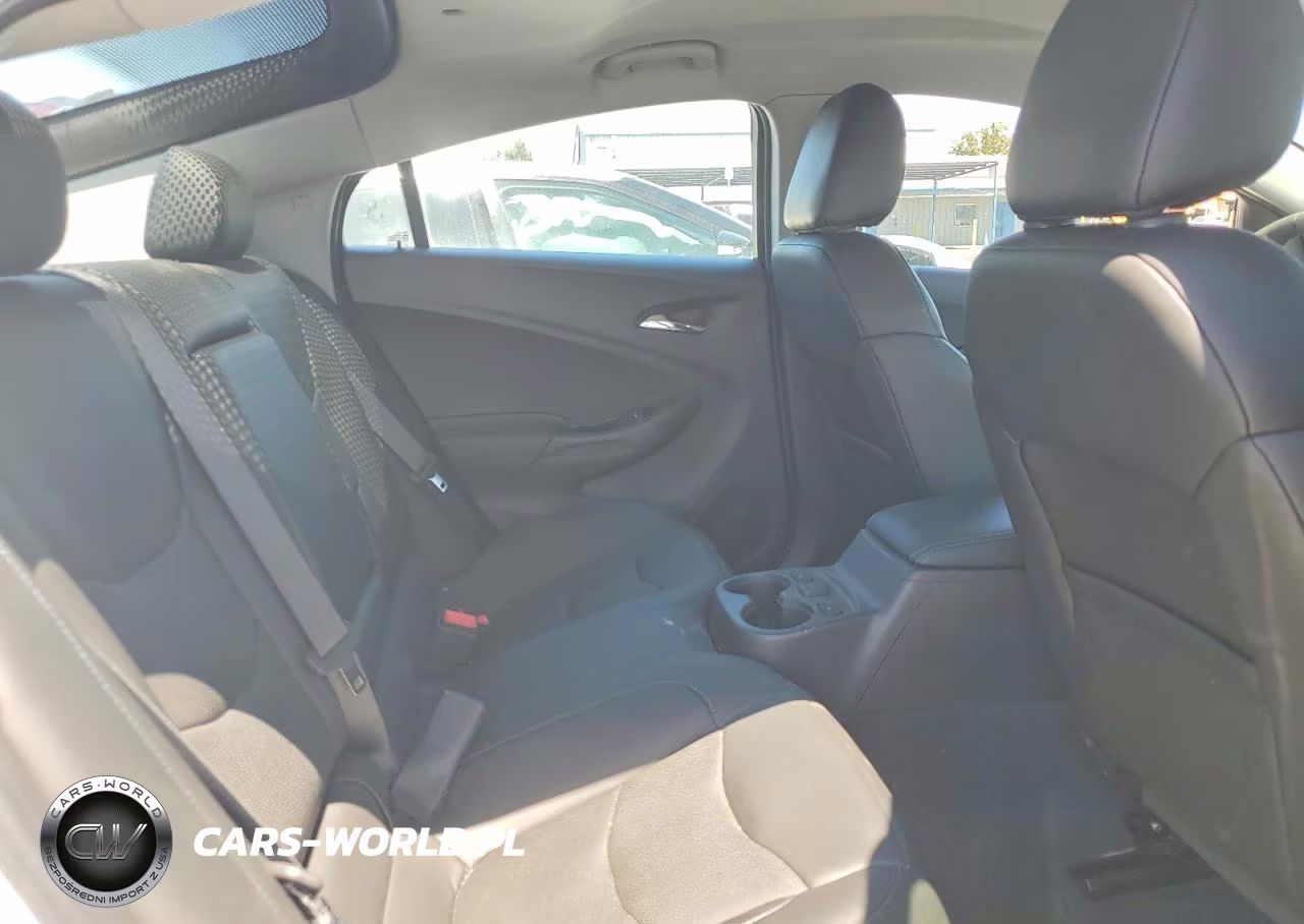 2018 Chevrolet Volt Premier VIN:1G1RD6S56JU106592 - 10