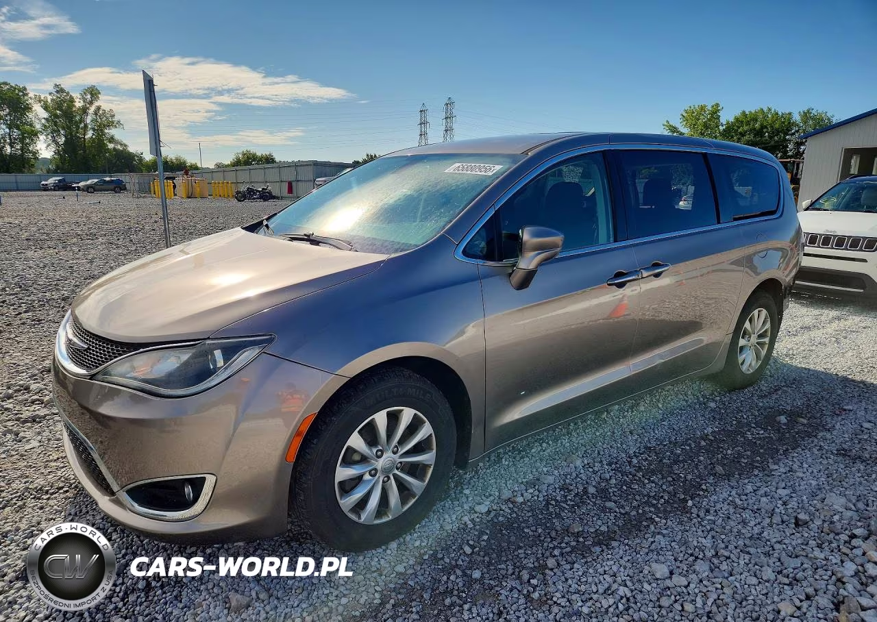 2018 Chrysler Pacifica Touring Plus