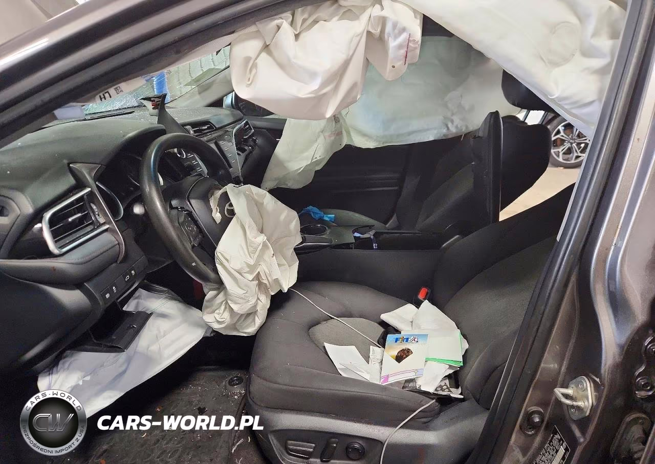 2018 Toyota Camry Le VIN:4T1B11HK7JU062566 - 7