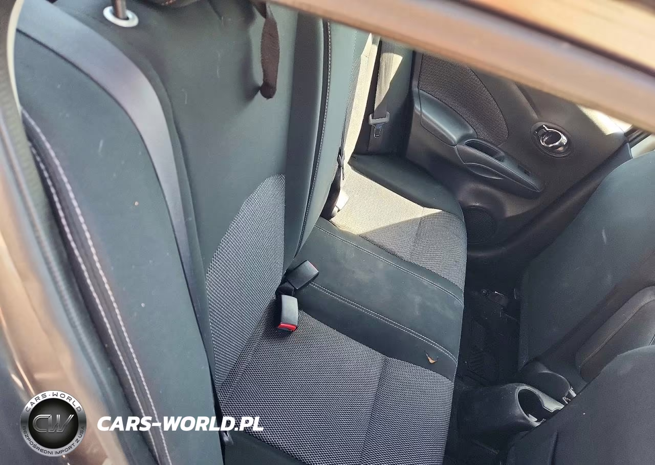 2018 Nissan Versa Sv VIN:3N1CN7AP7JL826161 - 10