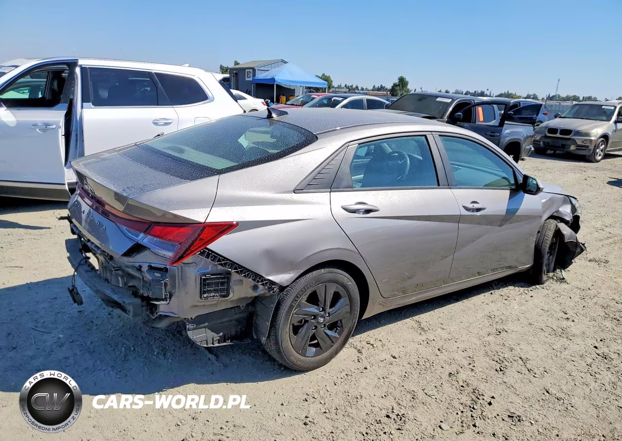 2023 Hyundai Elantra Sel VIN:KMHLM4AG5PU530578 - 3