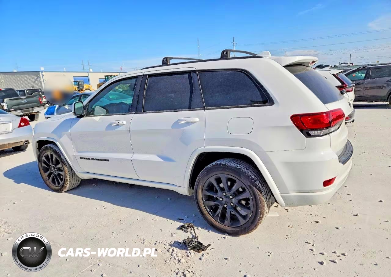 2017 Jeep Grand Cherokee Laredo VIN:1C4RJEAG7HC829185 - 2