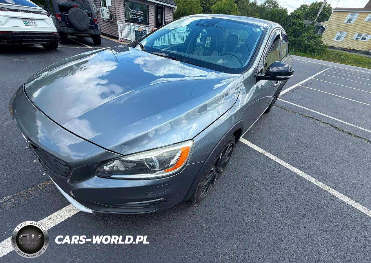 2016 Volvo S60 Cross Country T5 – zdjęcie 1 z 12