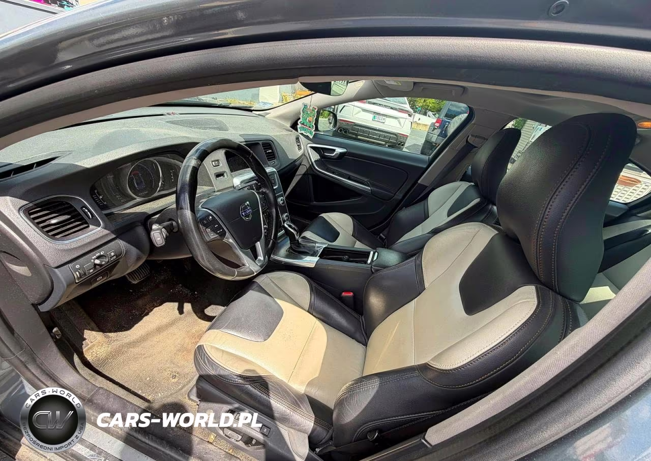 2016 Volvo S60 Cross Country T5 VIN:YV4612UM4G2001194 - 7