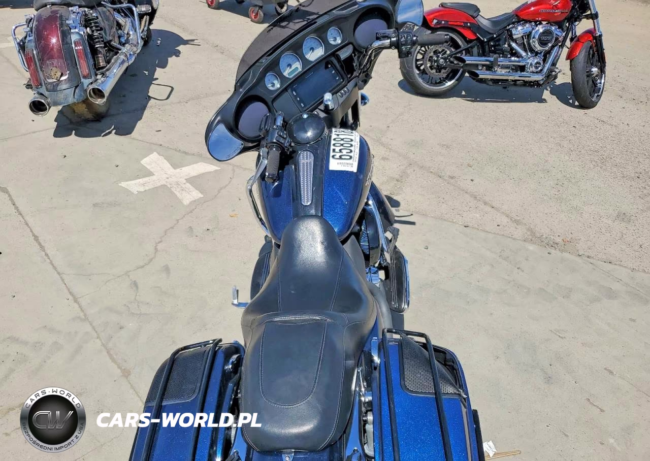 2014 Harley-Davidson Flhx Street Glide VIN:1HD1KBM17EB705921 - 6