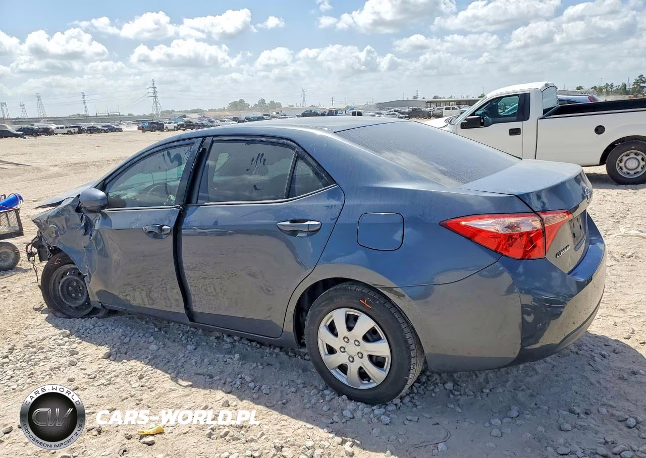 2017 Toyota Corolla L VIN:5YFBURHE3HP631781 - 2