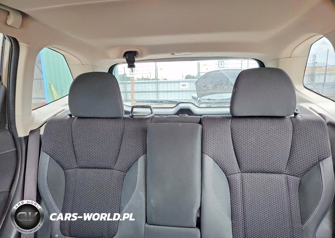 2019 Subaru Forester Premium VIN:JF2SKAGCXKH406740 - 10