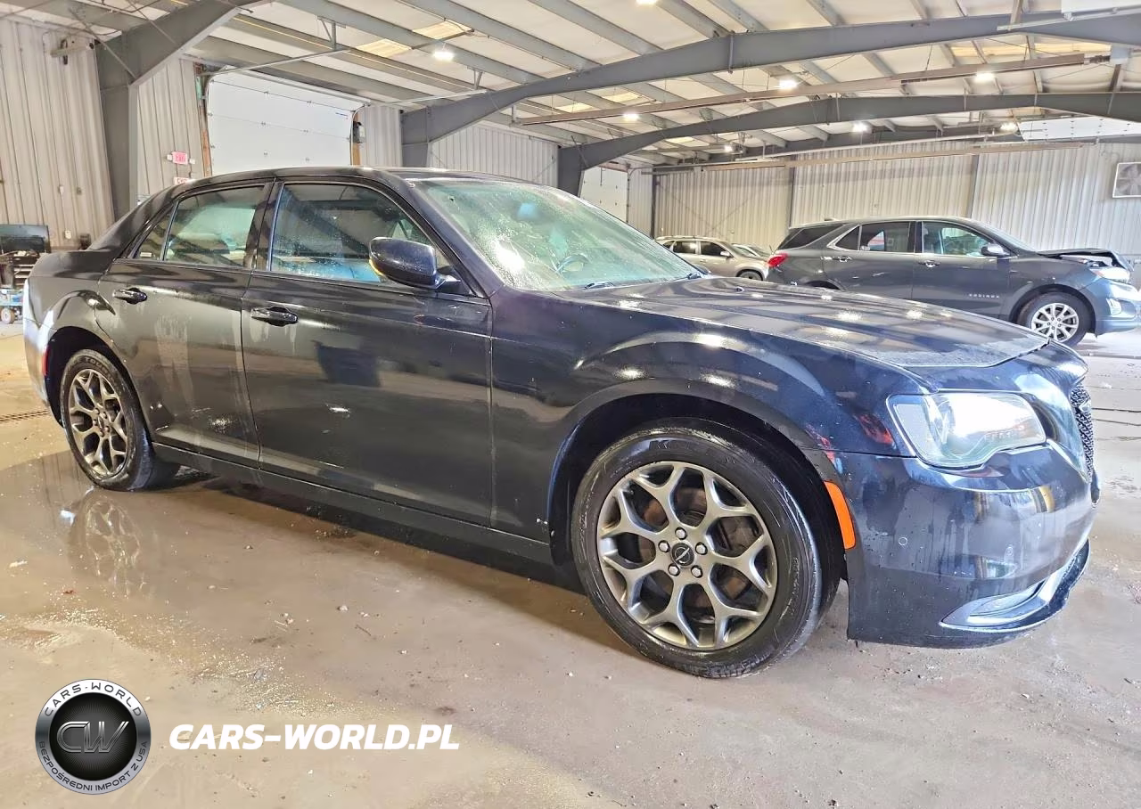 2015 Chrysler 300 S VIN:2C3CCAGG6FH860278 - 4