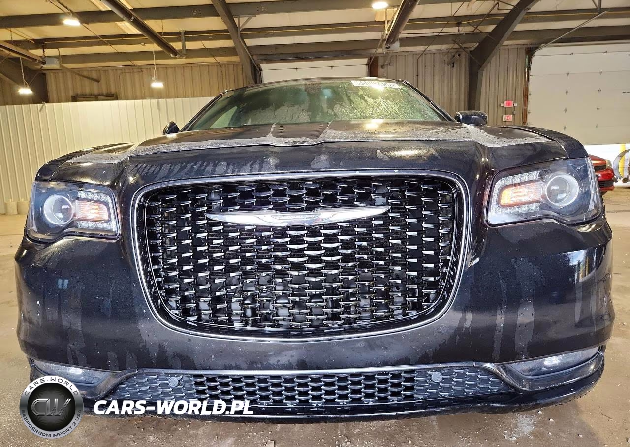 2015 Chrysler 300 S VIN:2C3CCAGG6FH860278 - 5