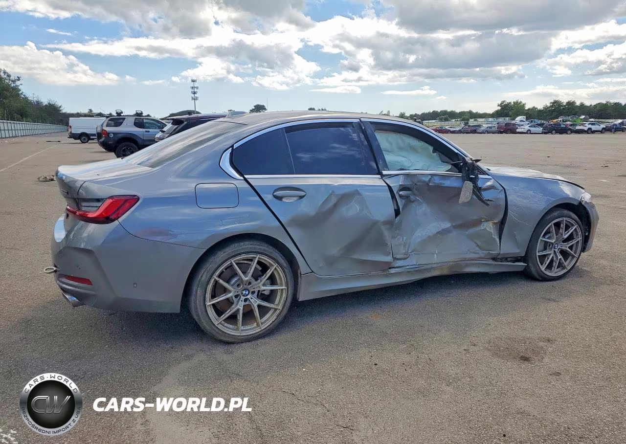 2025 BMW 330Xi VIN:3MW89CW03S8F42636 - 3