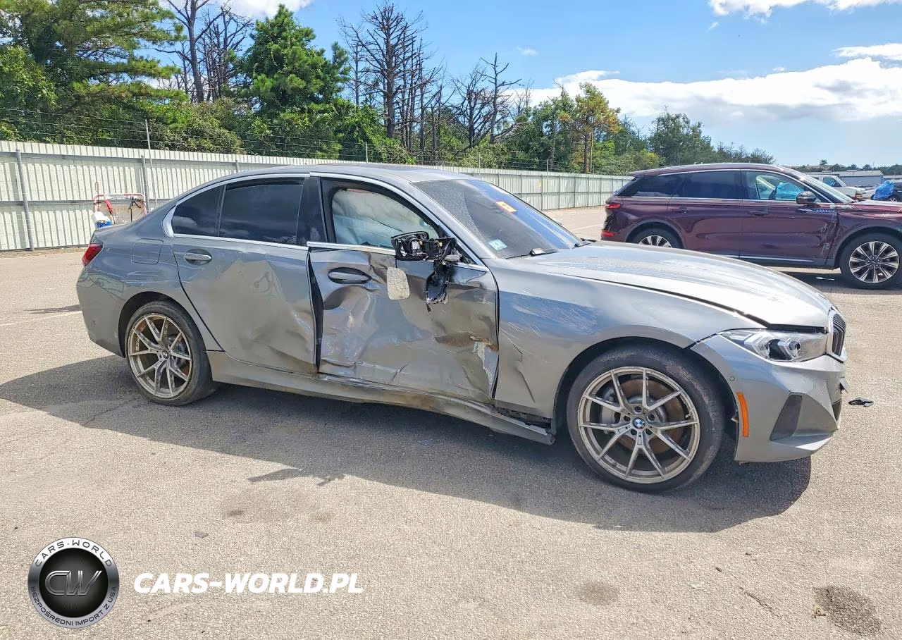 2025 BMW 330Xi VIN:3MW89CW03S8F42636 - 4