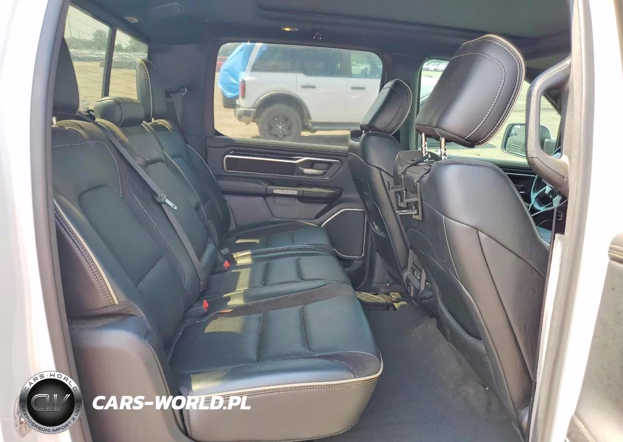 2020 Ram 1500 Laramie VIN:1C6SRFJT0LN107316 - 10