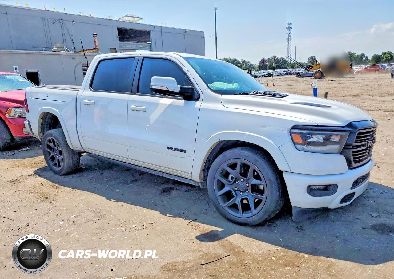 2020 Ram 1500 Laramie VIN:1C6SRFJT0LN107316 - 4