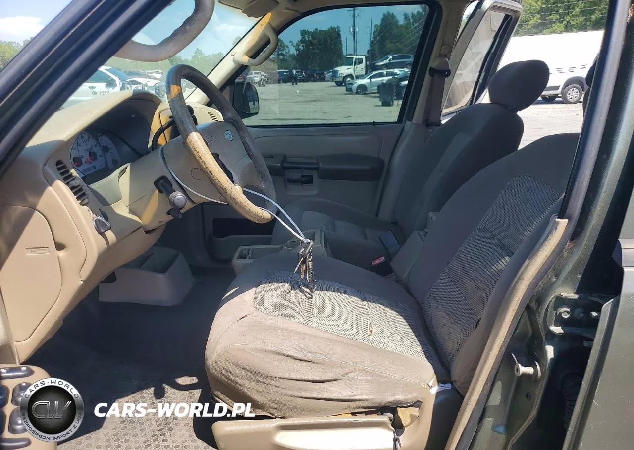 2003 Ford Explorer Sport Trac VIN:1FMZU67E13UB81716 - 8