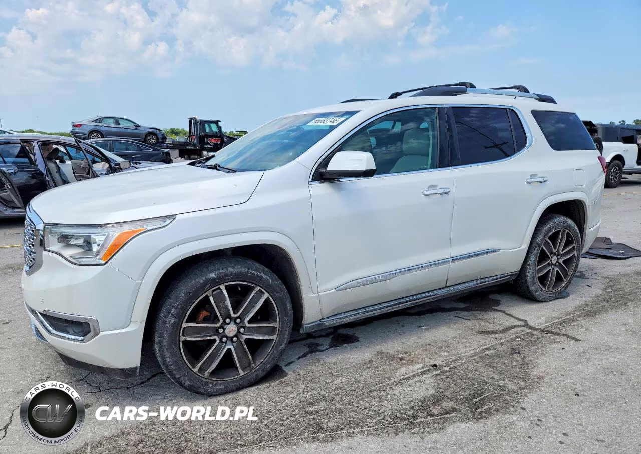 2017 GMC Acadia Denali – zdjęcie 1 z 13