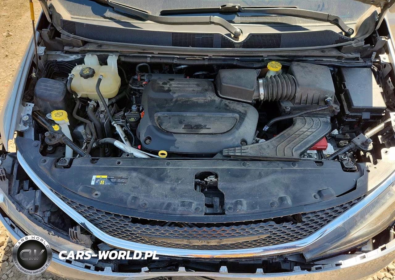 2019 Chrysler Pacifica Touring L Plus VIN:2C4RC1EG4KR594336 - 12