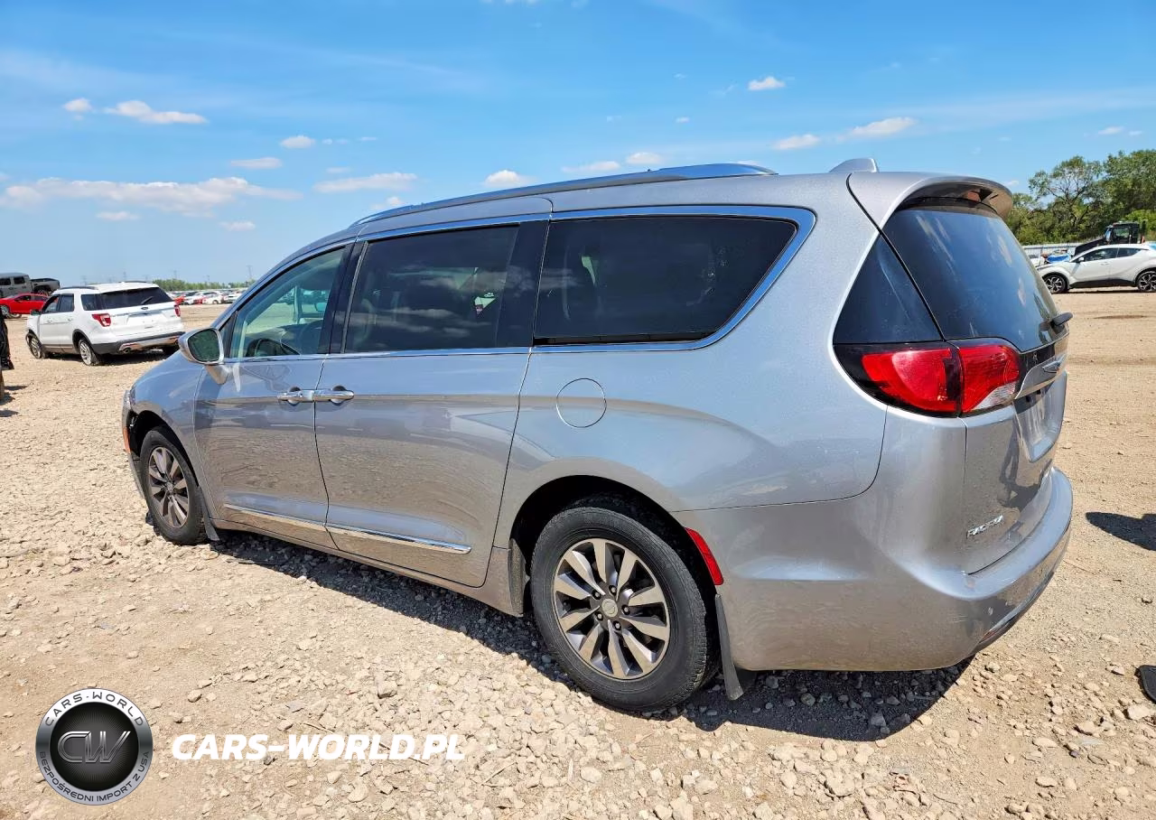 2019 Chrysler Pacifica Touring L Plus VIN:2C4RC1EG4KR594336 - 2