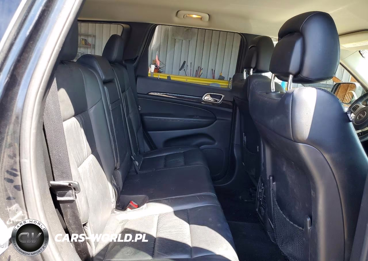 2013 Jeep Grand Cherokee Laredo VIN:1C4RJFAT1DC571422 - 10