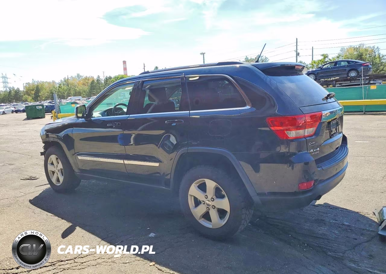 2013 Jeep Grand Cherokee Laredo VIN:1C4RJFAT1DC571422 - 2
