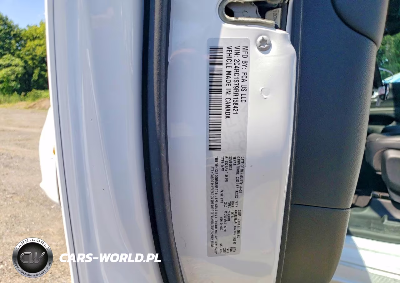 2024 Chrysler Pacifica Hybrid Select VIN:2C4RC1S79RR158421 - 13