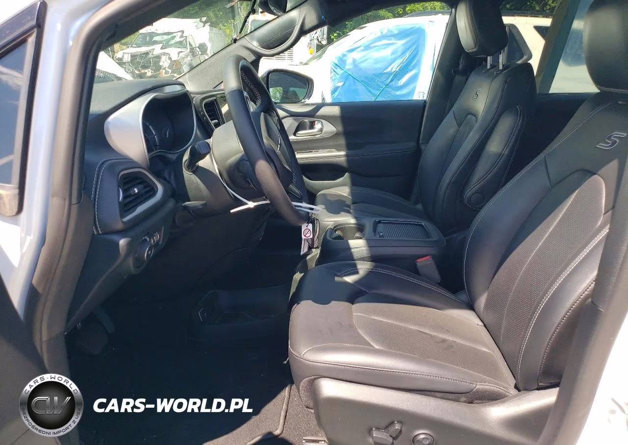 2024 Chrysler Pacifica Hybrid Select VIN:2C4RC1S79RR158421 - 7