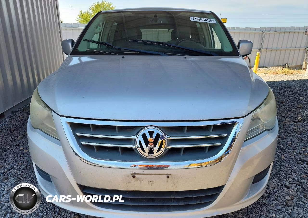 2010 Volkswagen Routan Se VIN:2V4RW3D17AR268194 - 5