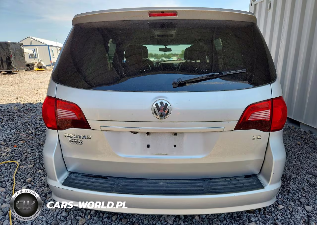 2010 Volkswagen Routan Se VIN:2V4RW3D17AR268194 - 6