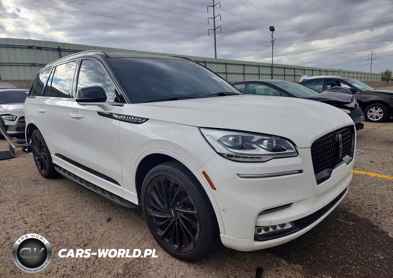 2023 Lincoln Aviator Reserve VIN:5LM5J7XC4PGL06575 - 4