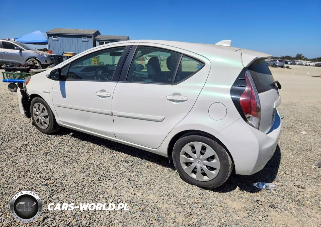 2016 Toyota Prius C Two VIN:JTDKDTB32G1129142 - 2