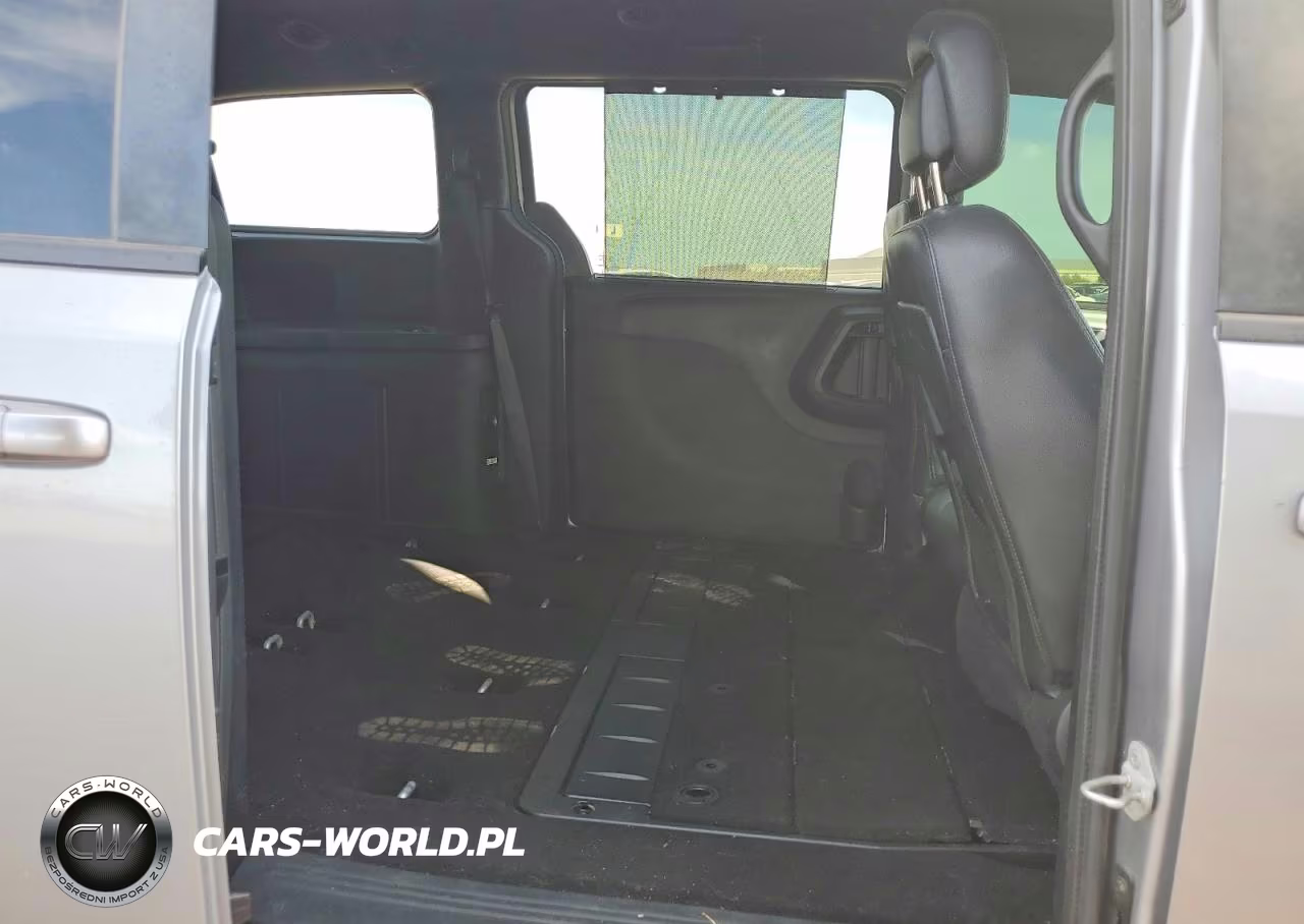 2018 Dodge Grand Caravan Gt VIN:2C4RDGEG0JR249044 - 11