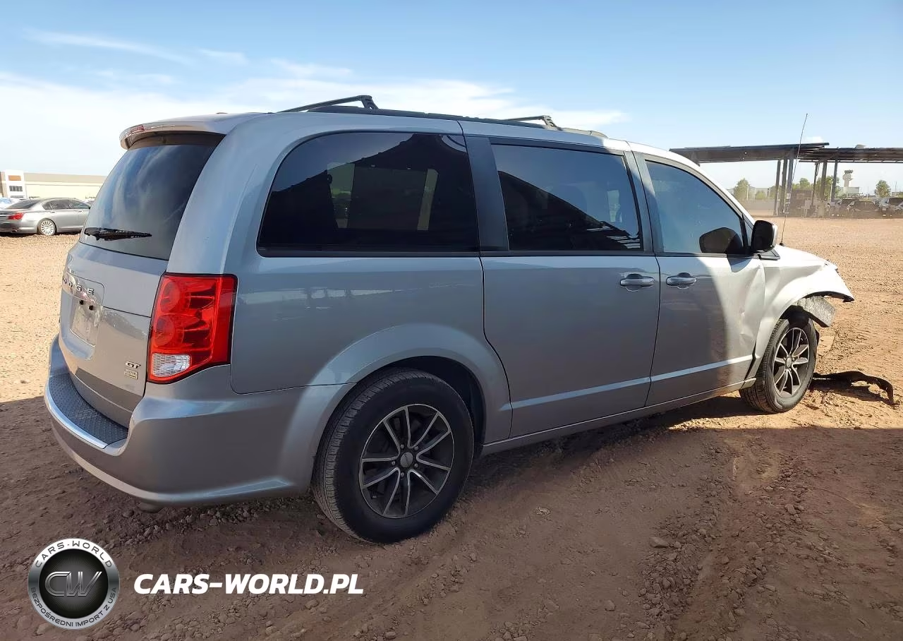 2018 Dodge Grand Caravan Gt VIN:2C4RDGEG0JR249044 - 3