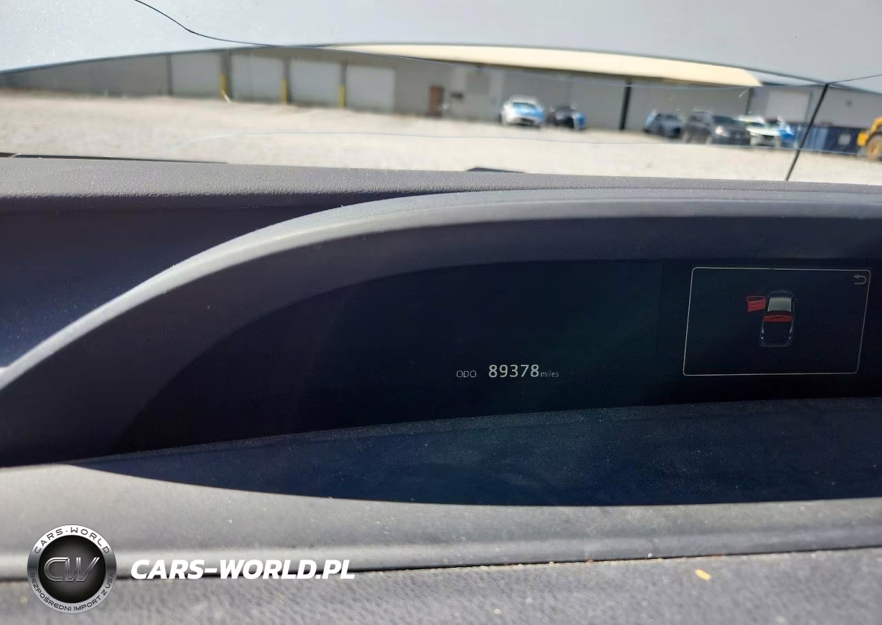 2021 Toyota Prius Prime Limited VIN:JTDKAMFP6M3187461 - 9
