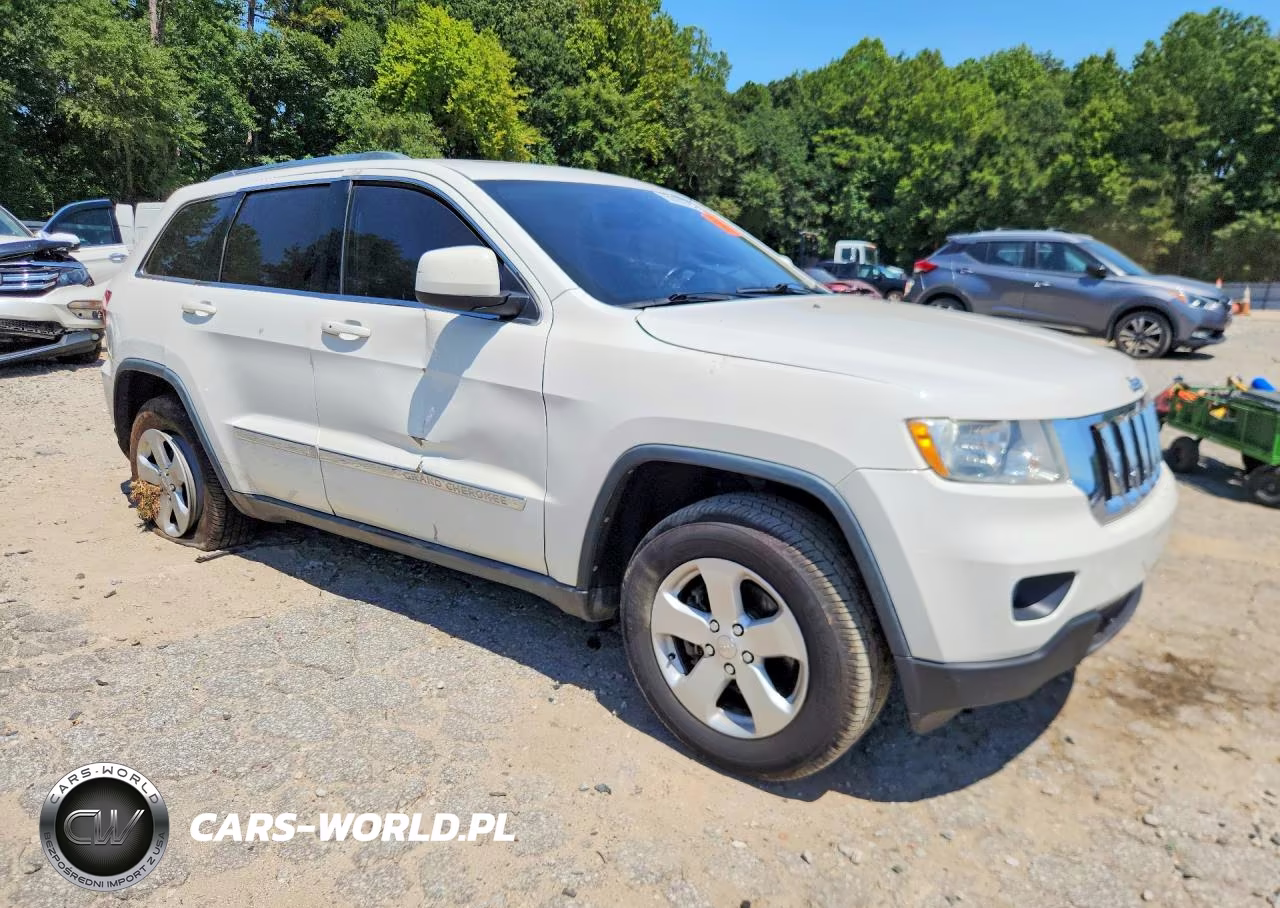 2011 Jeep Grand Cherokee Laredo VIN:1J4RS4GG8BC658964 - 4