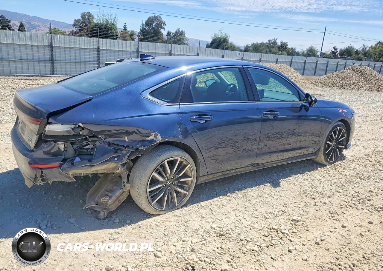 2023 Honda Accord Touring Hybrid VIN:1HGCY2F82PA000151 - 3