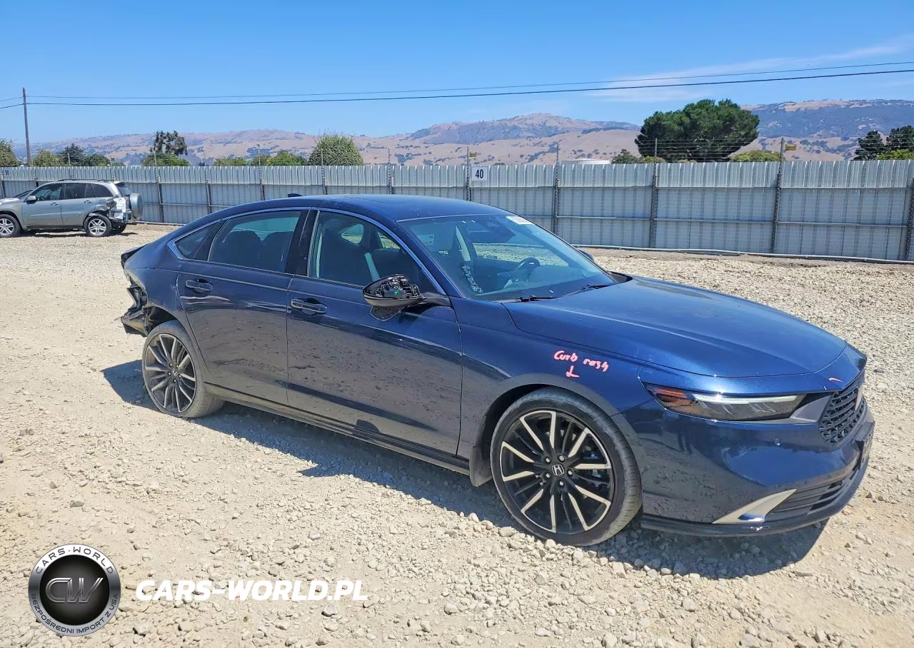 2023 Honda Accord Touring Hybrid VIN:1HGCY2F82PA000151 - 4