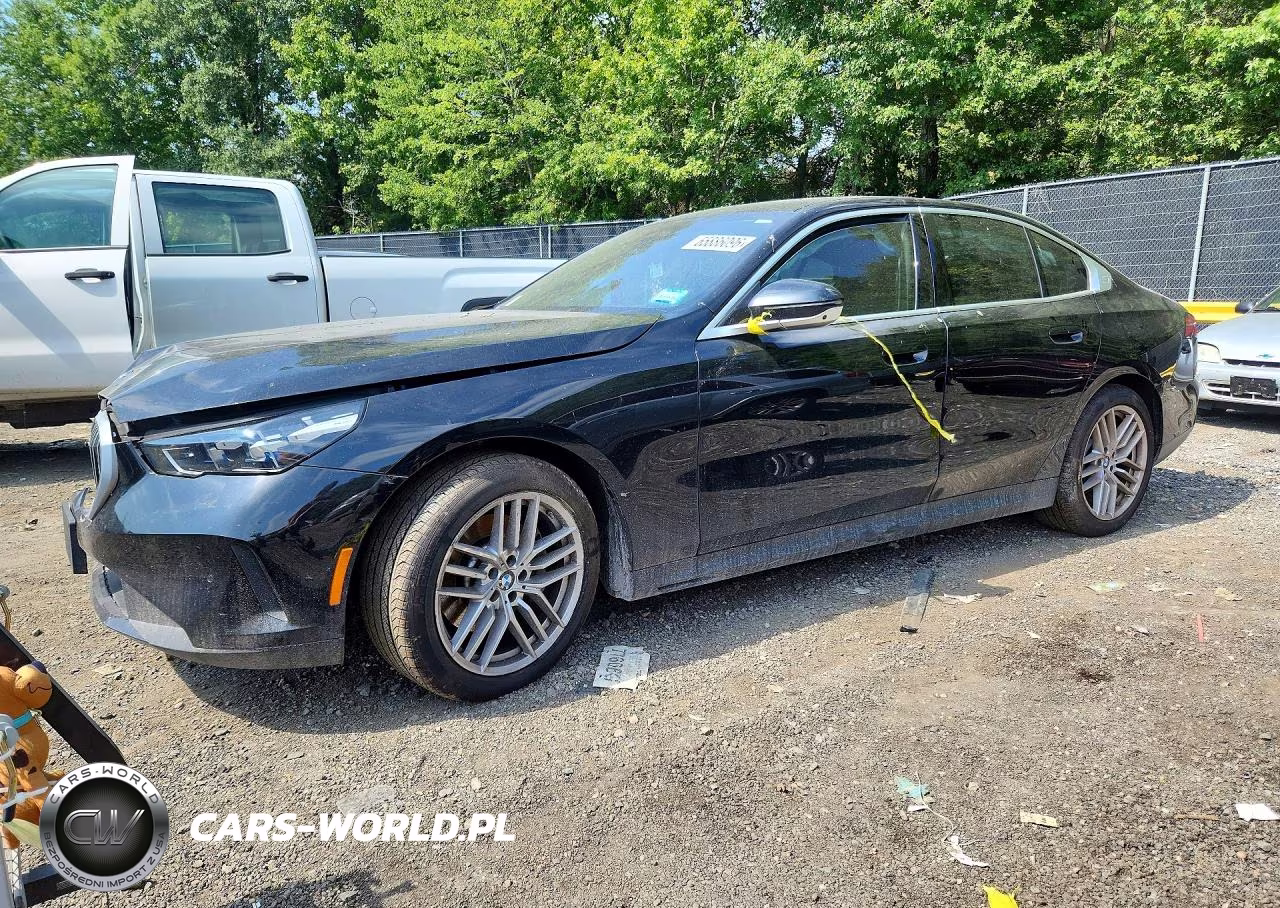 2024 BMW 530 Xi VIN:WBA53FJ06RCR00862 - 1
