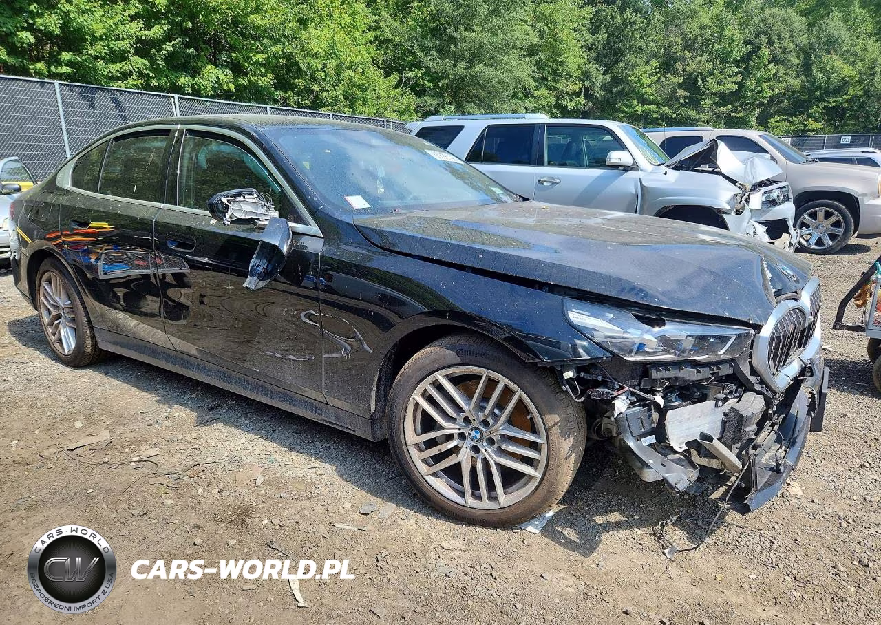 2024 BMW 530 Xi VIN:WBA53FJ06RCR00862 - 4