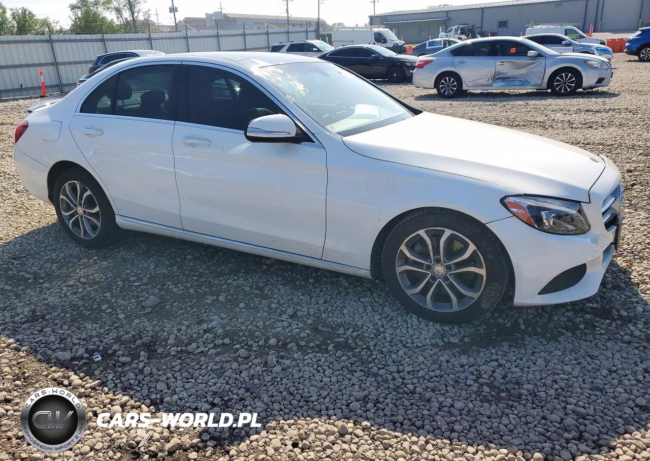 2015 Mercedes-Benz C 300 4Matic VIN:55SWF4KB5FU003029 - 4