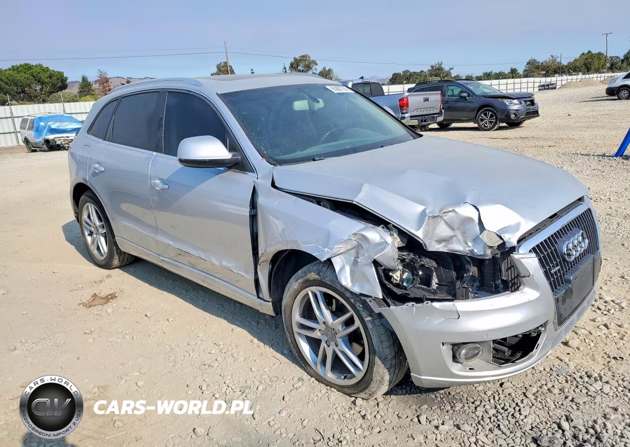 2012 Audi Q5 Premium Plus VIN:WA1LFAFPXCA127644 - 4